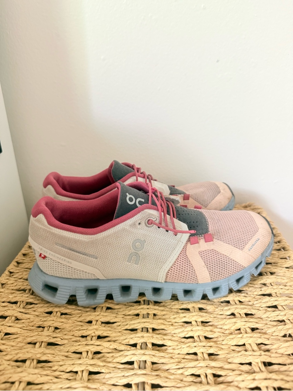Women’s On Cloud Sneakers in Pink and Blue